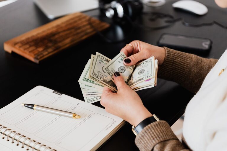 How to Organize Your Bills Around Each Paycheck